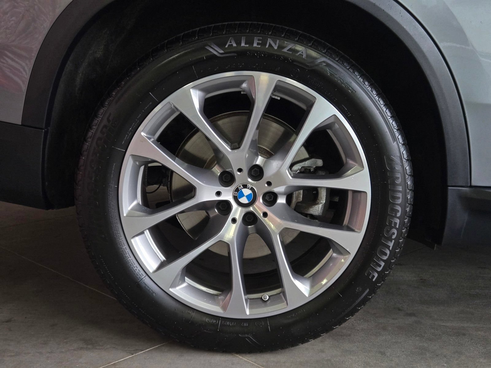 Used 2026 BMW X5 xDrive40i AWD/4WD image 5
