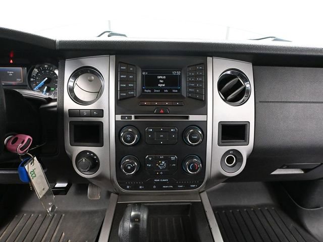 Used 2017 Ford Expedition XLT image 30