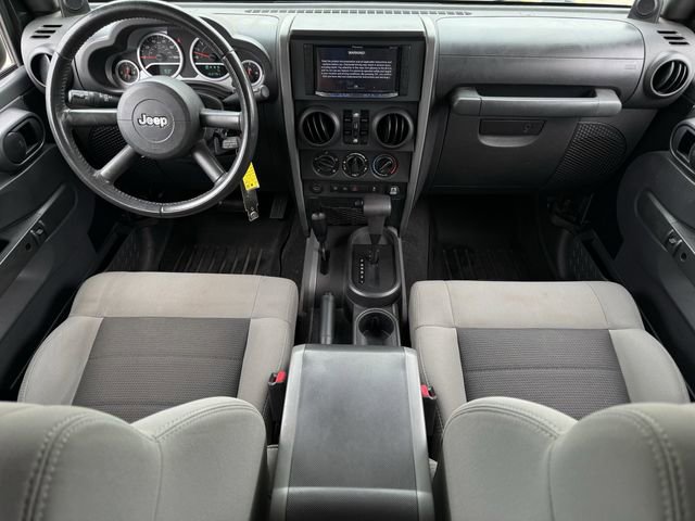 Used 2010 Jeep Wrangler Unlimited Rubicon w/ Trailer Tow Group AWD/4WD image 9