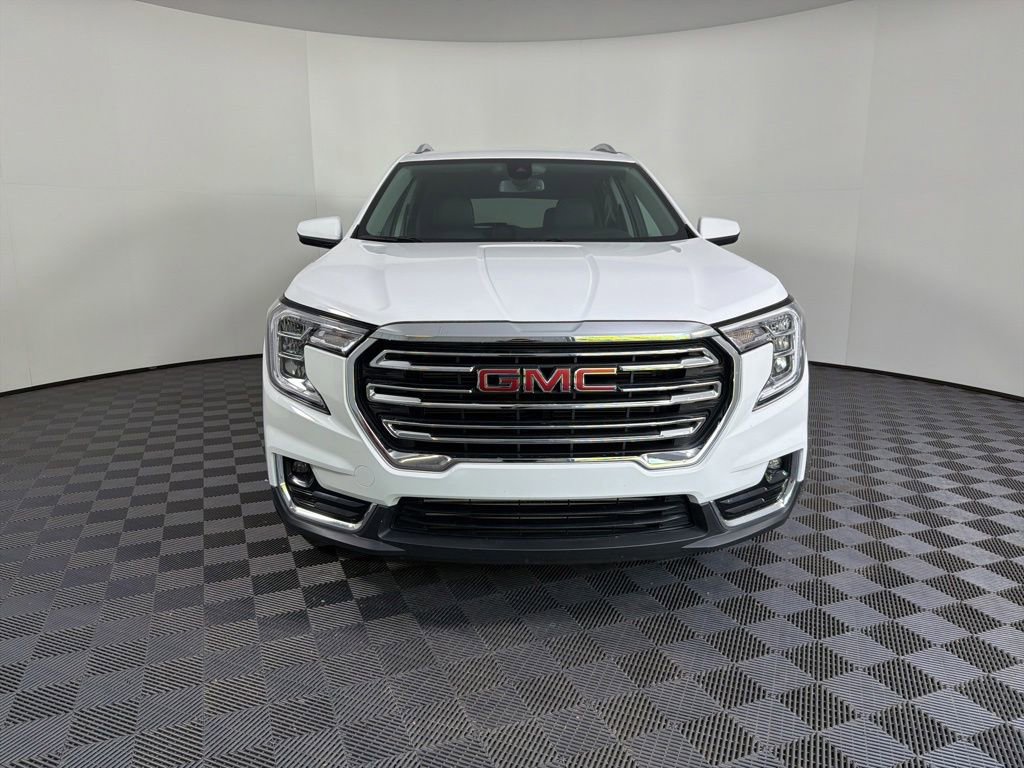 Used 2024 GMC Terrain SLT AWD/4WD image 4