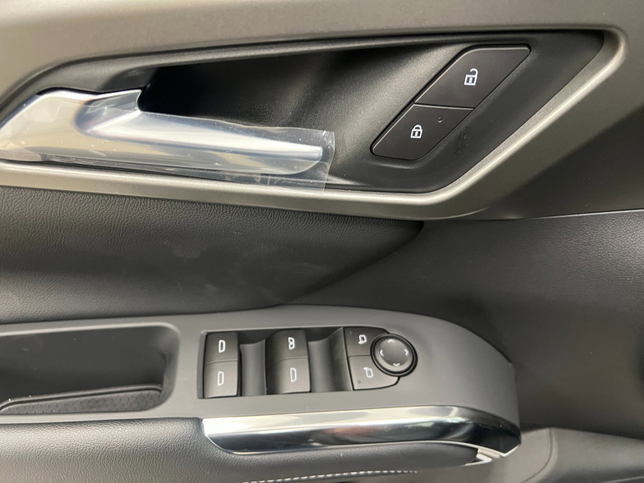 New 2026 Chevrolet Traverse LT image 31