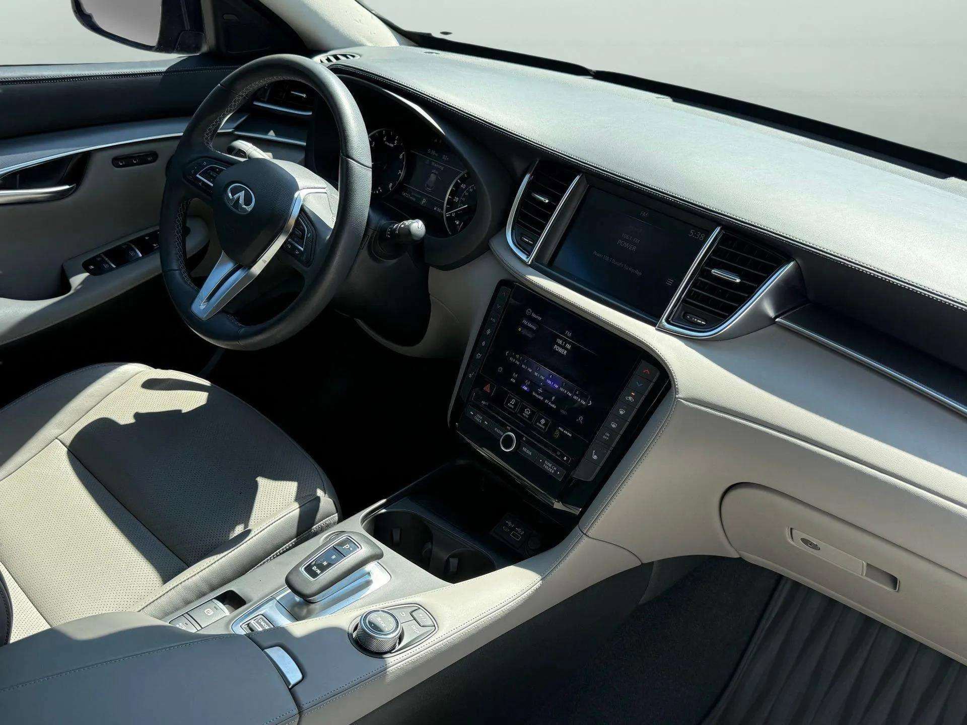 Used 2023 INFINITI QX50 Luxe image 2