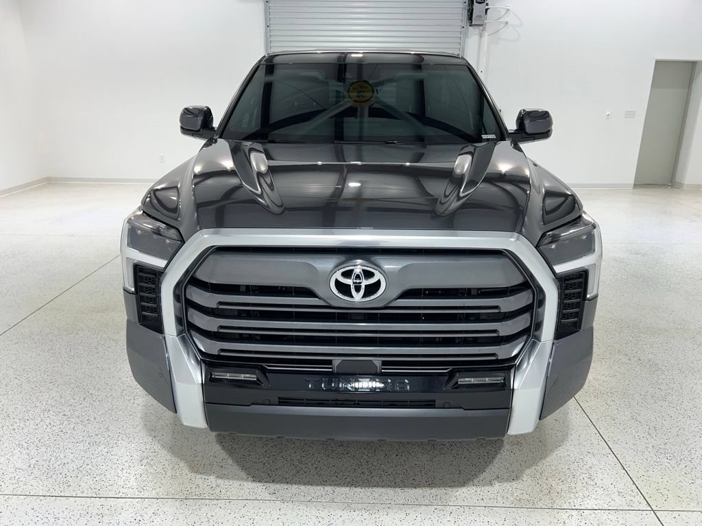 Used 2025 Toyota Tundra Limited AWD/4WD image 8