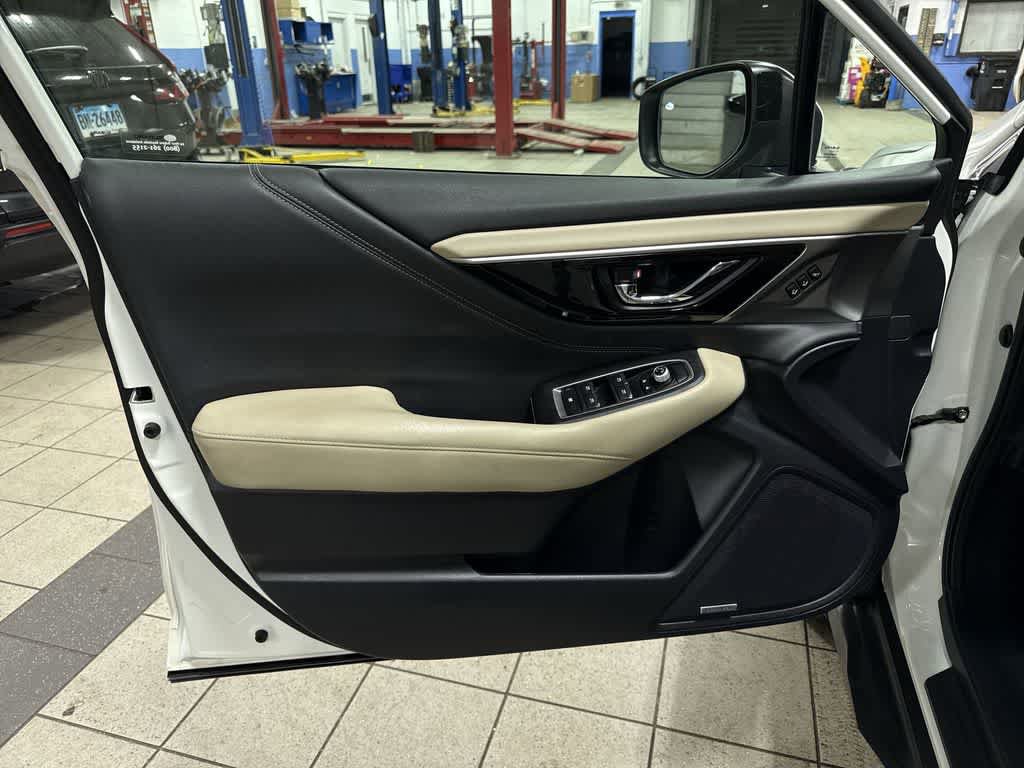 Used 2021 Subaru Outback Limited image 30
