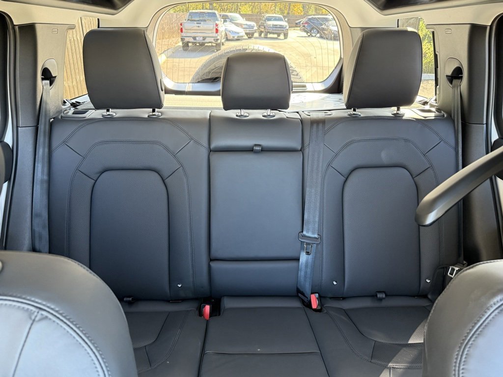 New 2026 Land Rover Defender 110 S image 32