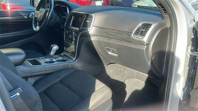 Used 2021 Jeep Grand Cherokee Laredo w/ Security & Convenience Group image 13