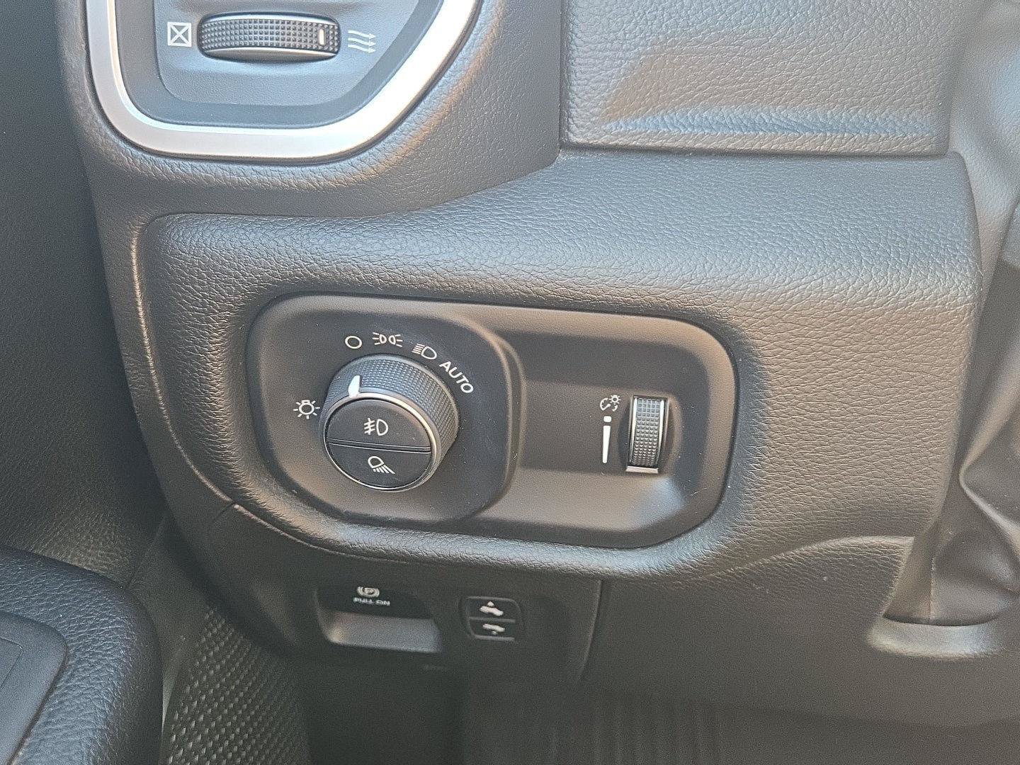 Used 2023 RAM 1500 Big Horn AWD/4WD image 22