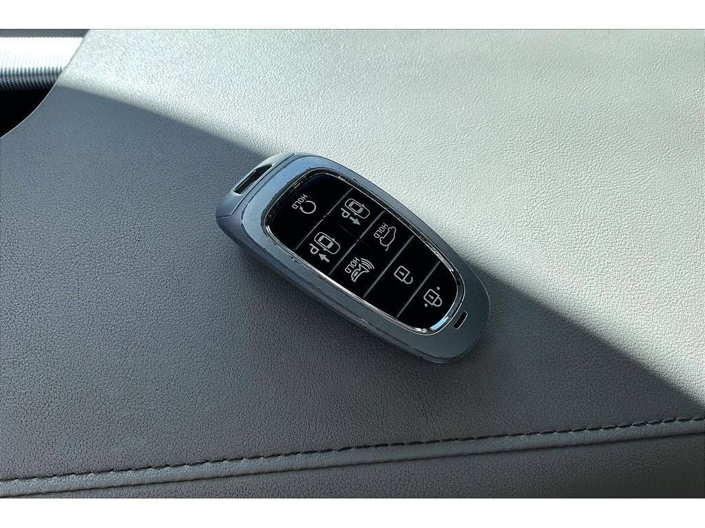 Used 2024 Hyundai Palisade Calligraphy image 11