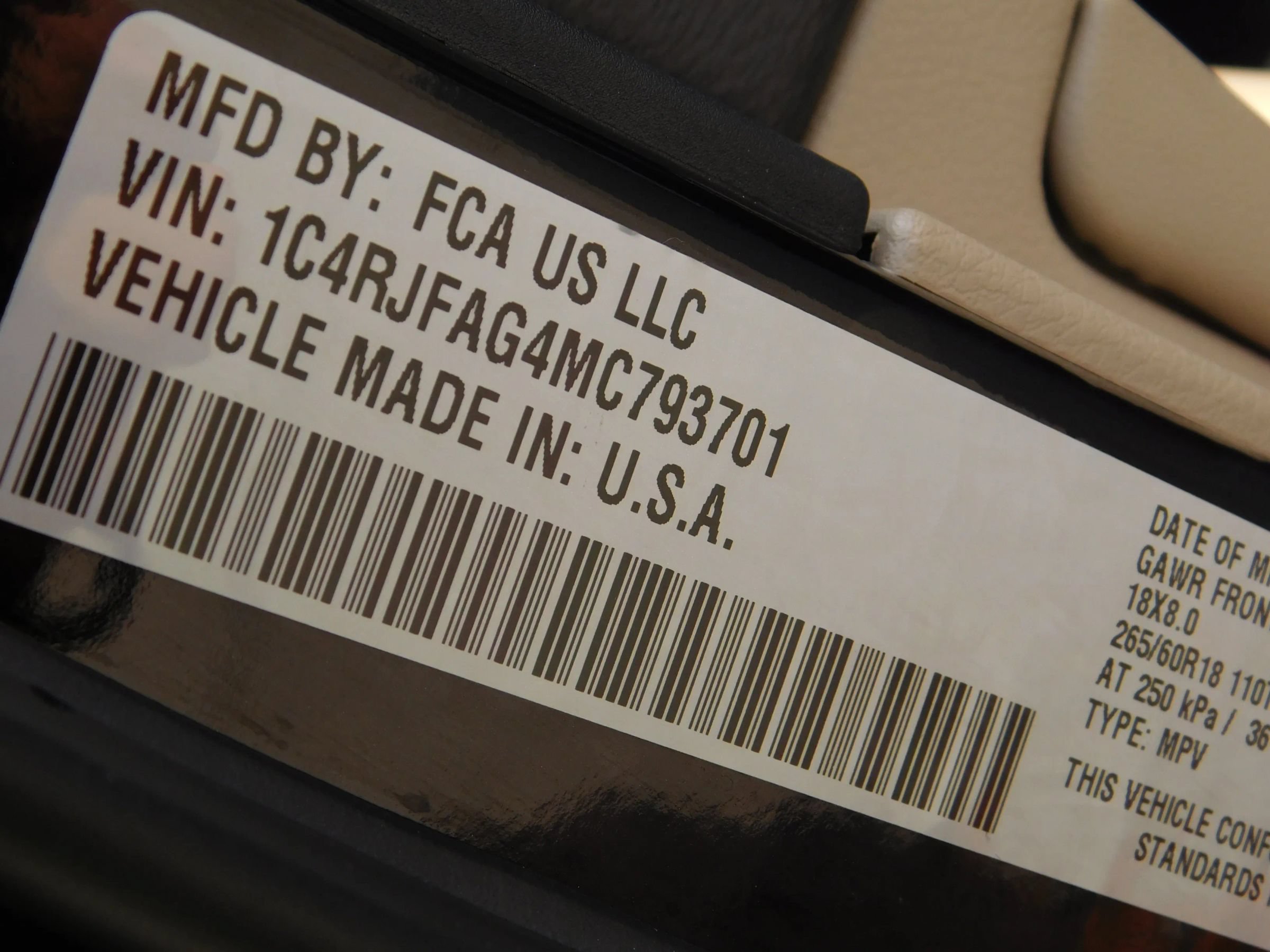 Used 2021 Jeep Grand Cherokee Laredo AWD/4WD image 28