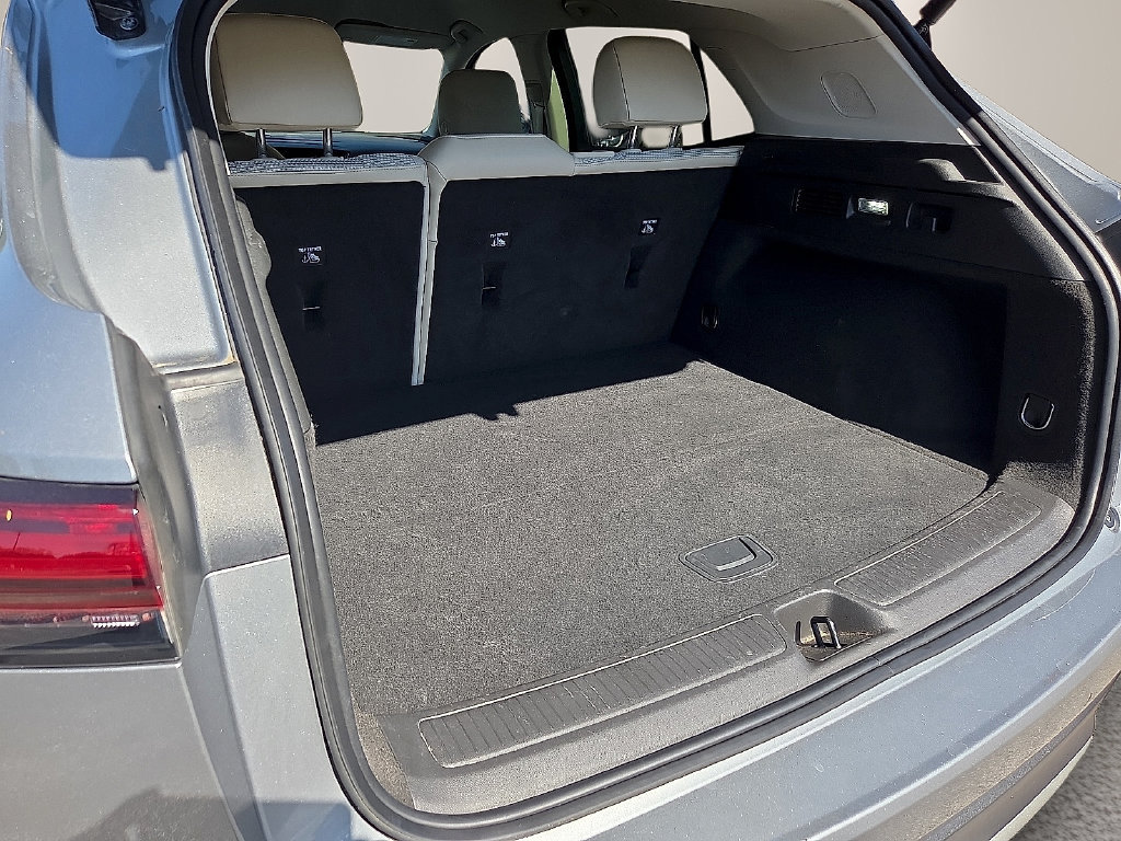 Used 2023 Buick Envision Preferred AWD/4WD image 10