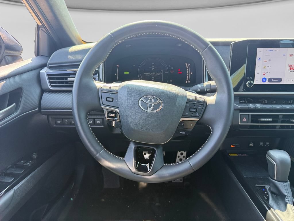 Used 2026 Toyota Camry SE FWD image 14