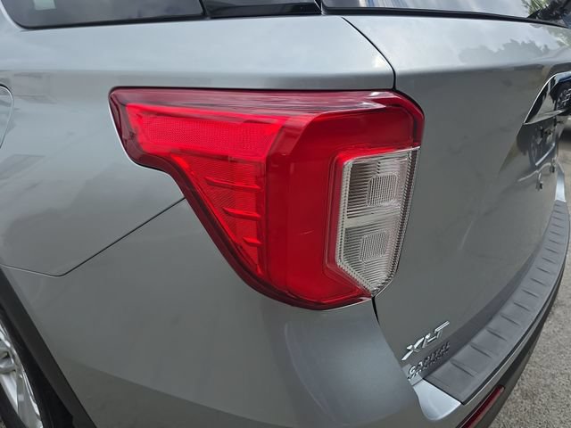 Used 2020 Ford Explorer XLT w/ Equipment Group 202A RWD image 36