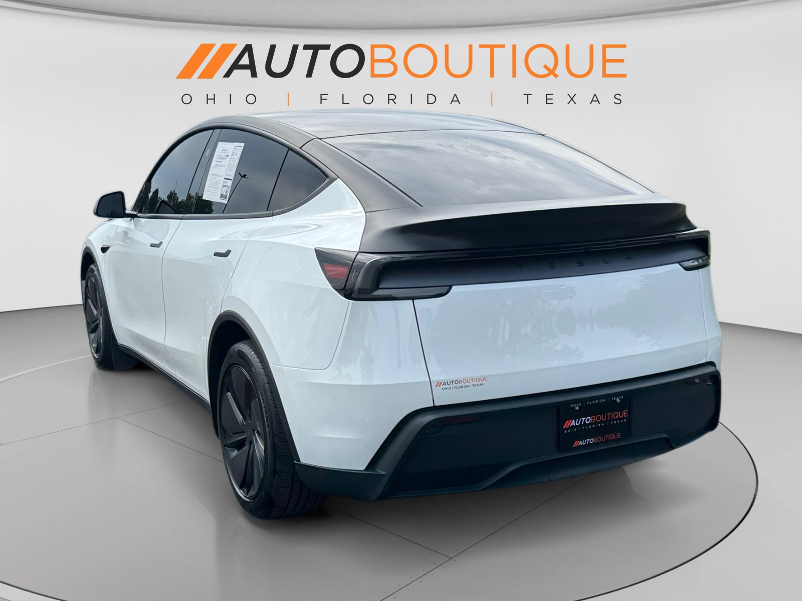 Used 2026 Tesla Model Y AWD image 3