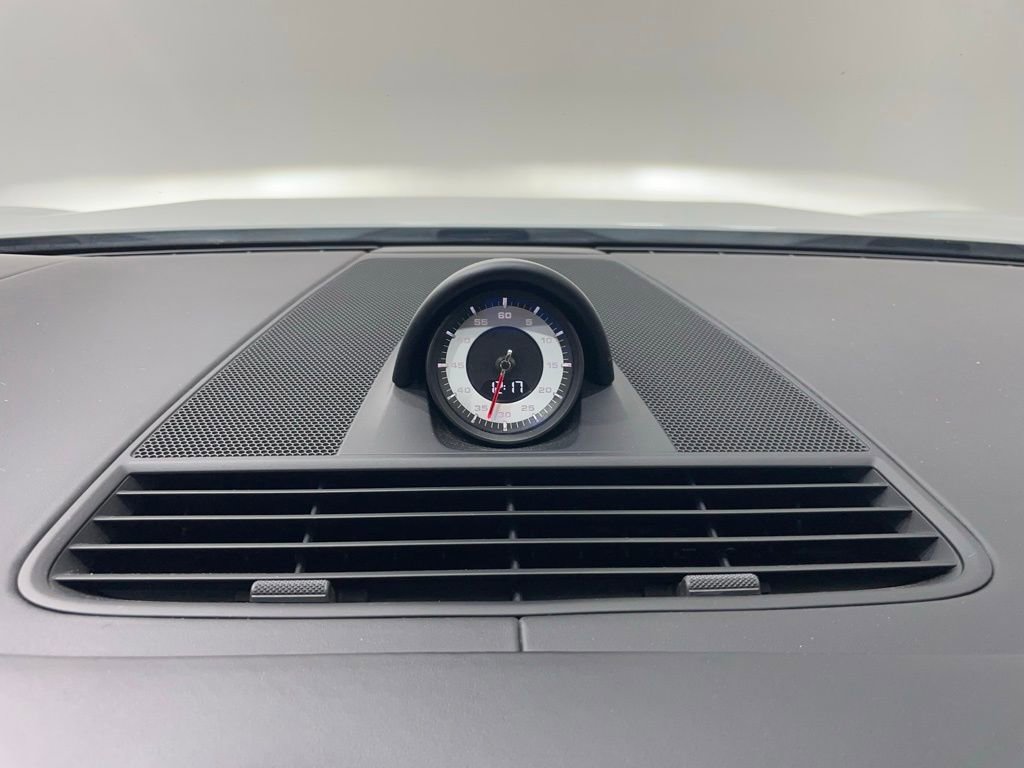 Used 2020 Porsche Panamera GTS image 16