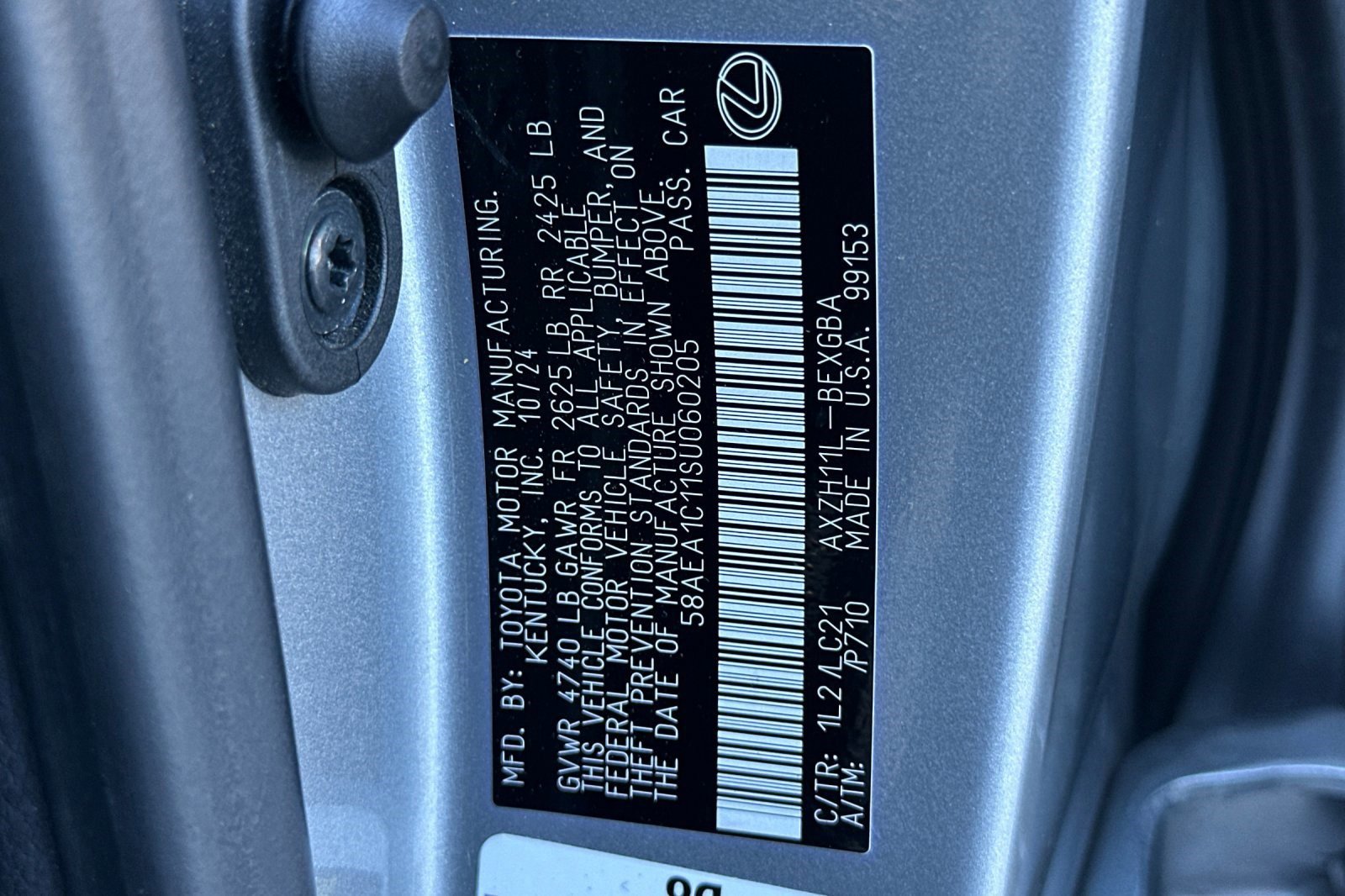 Certified 2025 Lexus ES 300h w/ Luxury Package image 21