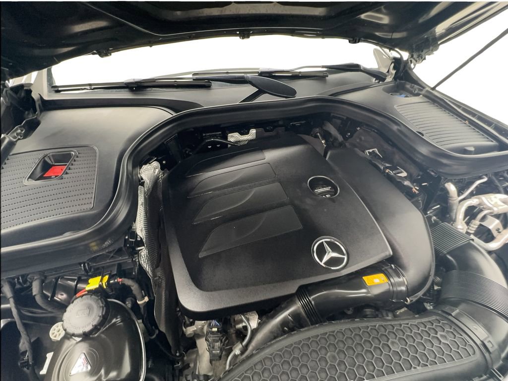 Used 2021 Mercedes-Benz GLC 300 w/ Premium Package image 18