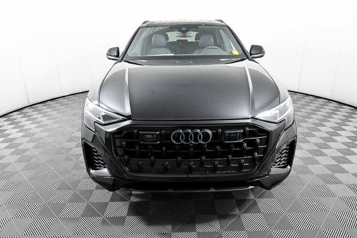 Used 2025 Audi Q8 Premium AWD/4WD image 36