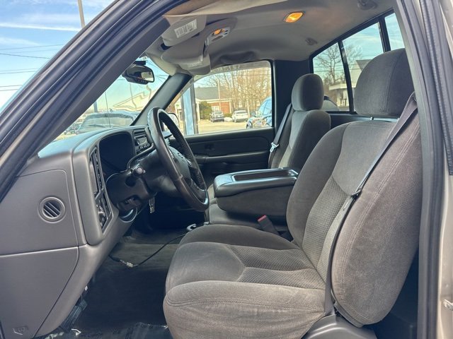 Used 2006 Chevrolet Silverado 1500 LT w/ Light Duty Power Package image 8