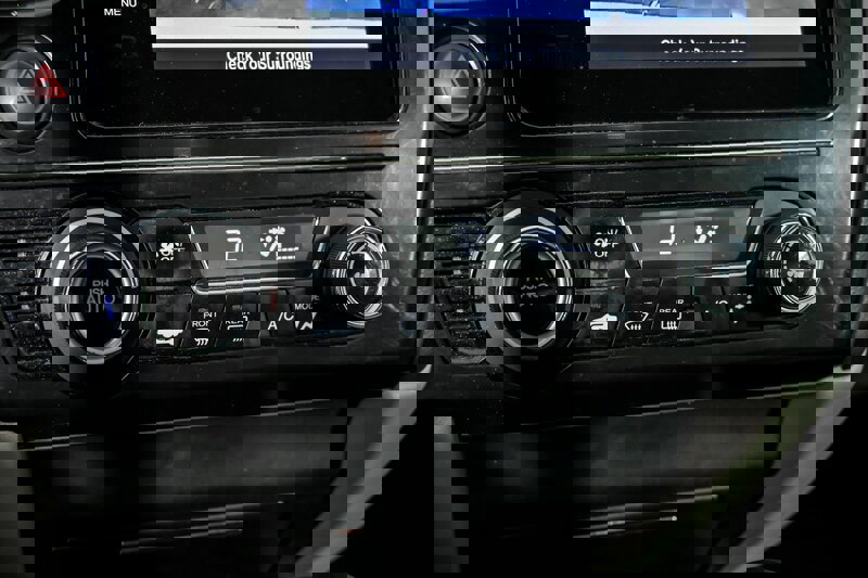 Used 2015 Honda Civic SE image 27