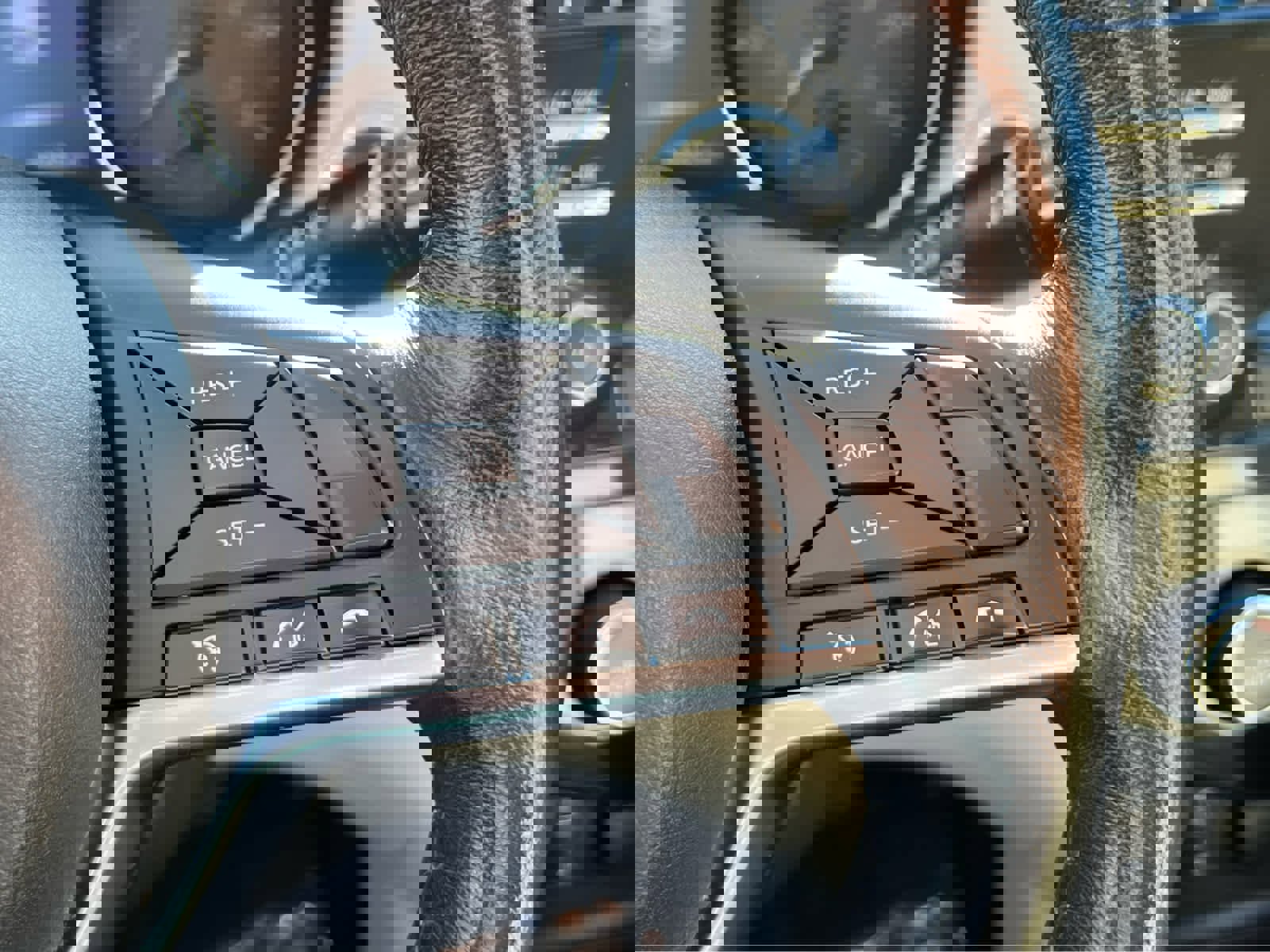 Used 2018 Nissan Rogue Sport SV w/ SV All-Weather Package image 31