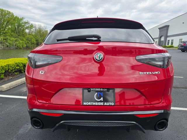 Used 2024 Alfa Romeo Stelvio Veloce AWD/4WD image 8