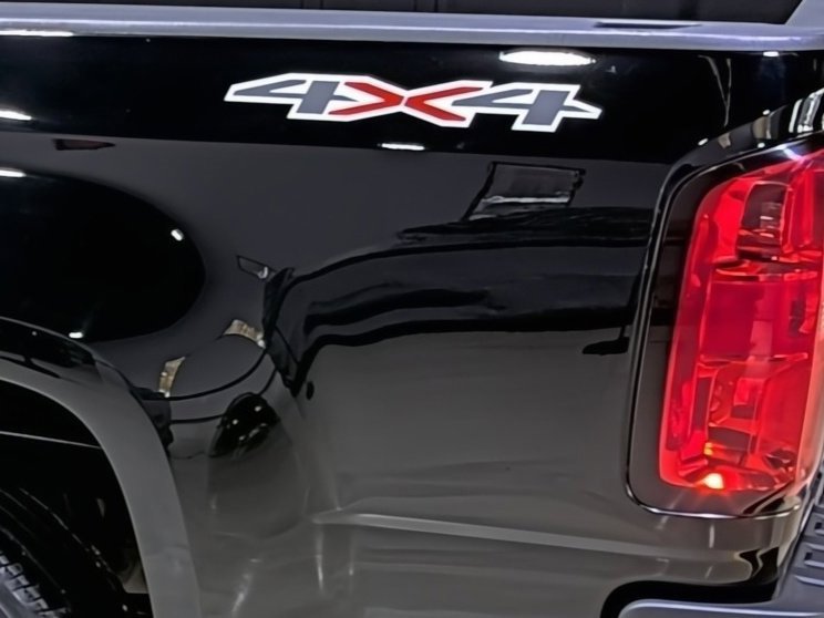 Used 2022 Chevrolet Colorado LT w/ LT Convenience Package image 10