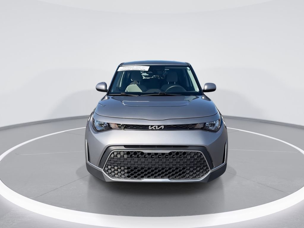Certified 2025 Kia Soul LX w/ LX Technology Package FWD image 3