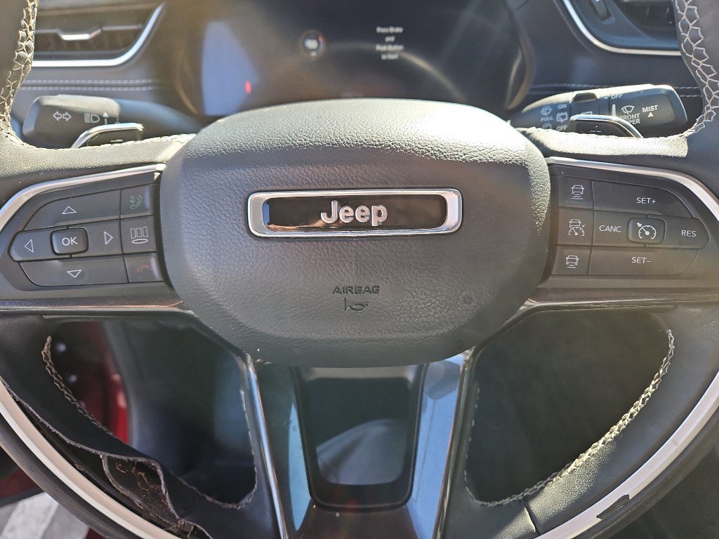 Used 2023 Jeep Grand Cherokee Altitude image 10