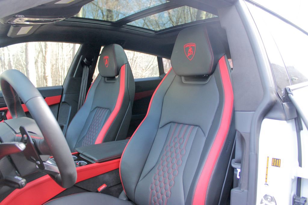 Used 2025 Lamborghini Urus SE image 10