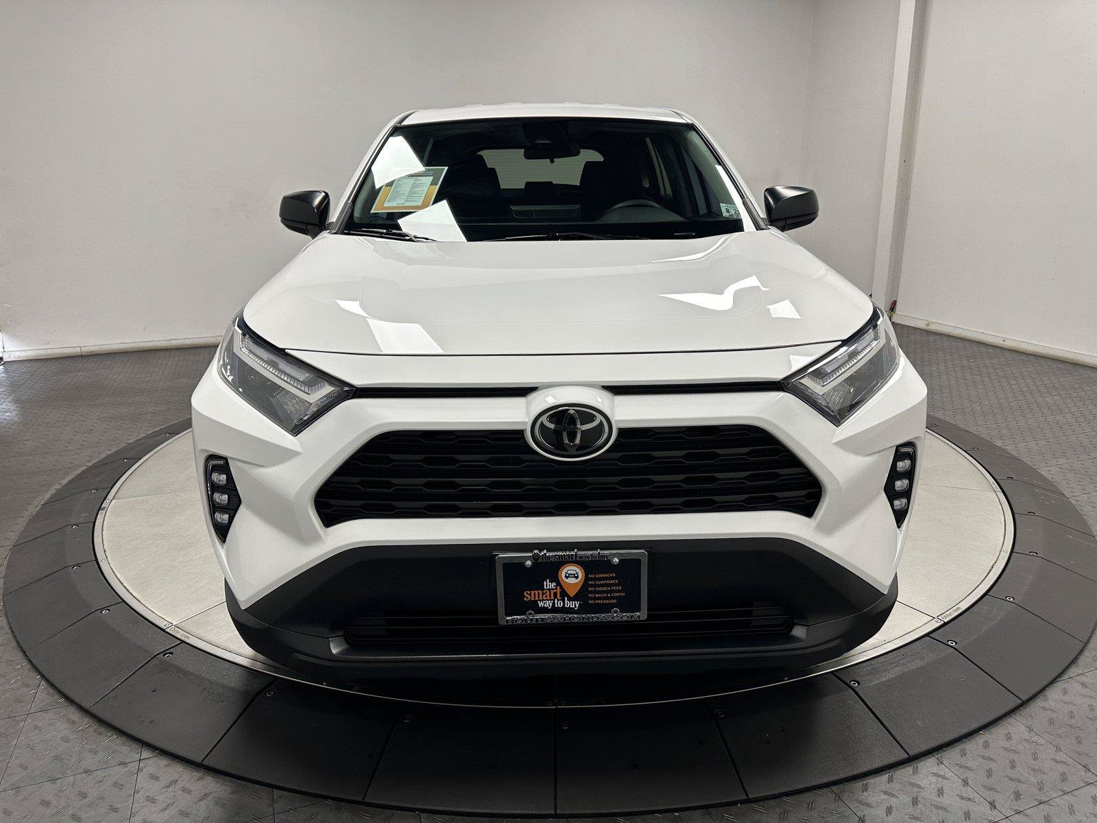 Used 2023 Toyota RAV4 LE AWD/4WD image 4