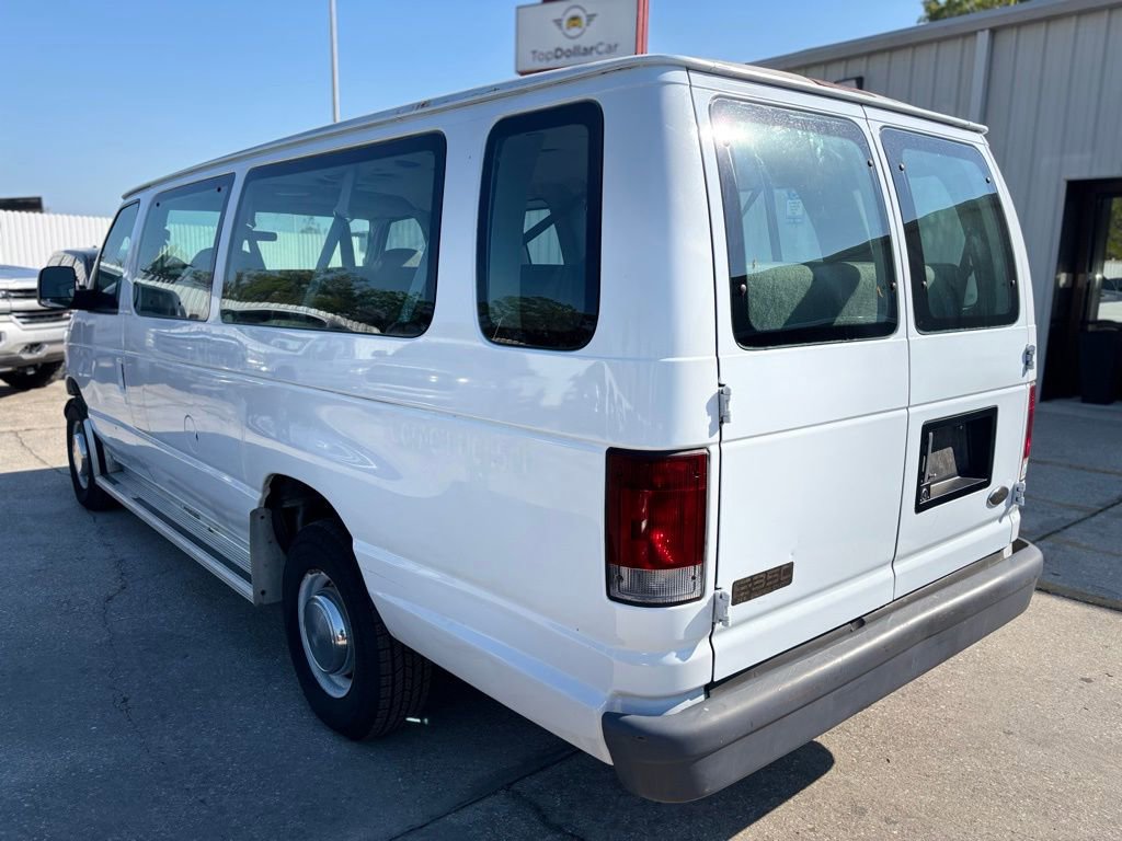Used 2003 Ford E-350 and Econoline 350 XL RWD image 3