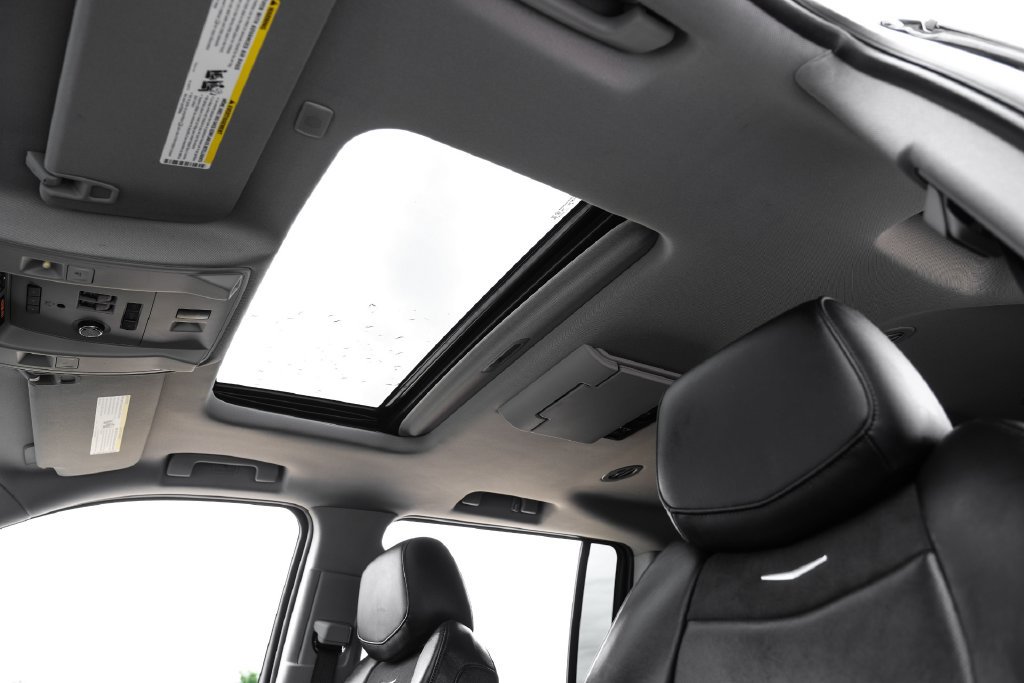 Used 2019 Cadillac Escalade ESV Premium Luxury RWD image 4