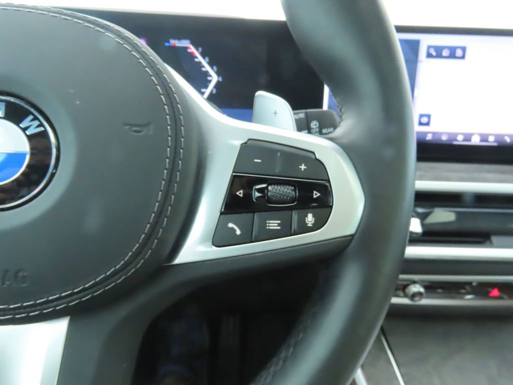 Used 2024 BMW X5 xDrive40i w/ Executive Package image 12
