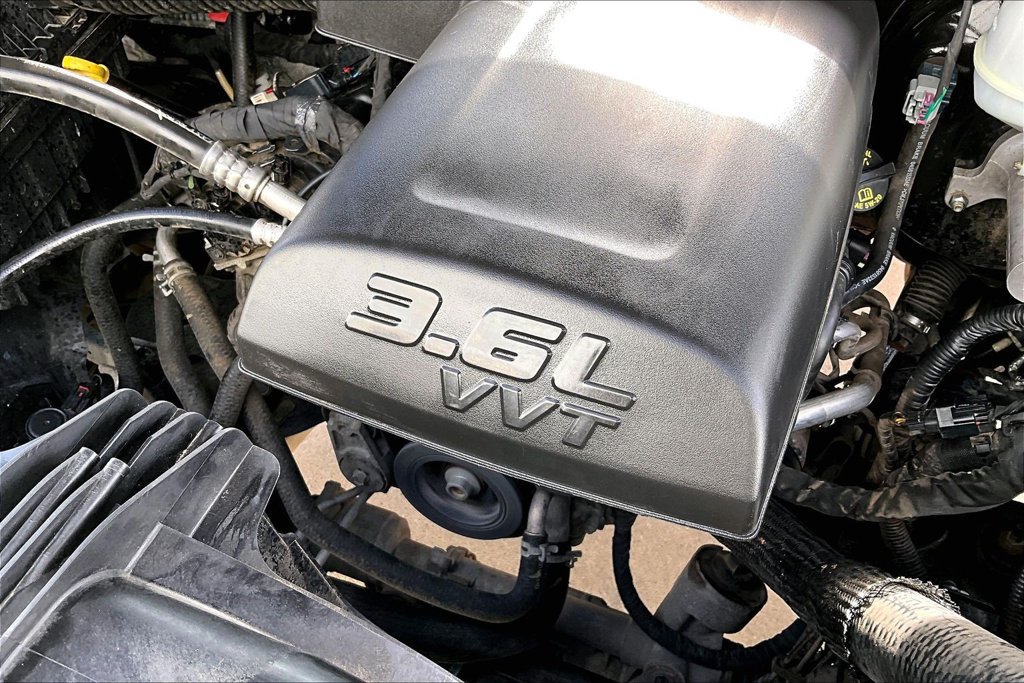 Used 2021 RAM 1500 Classic SLT RWD image 37