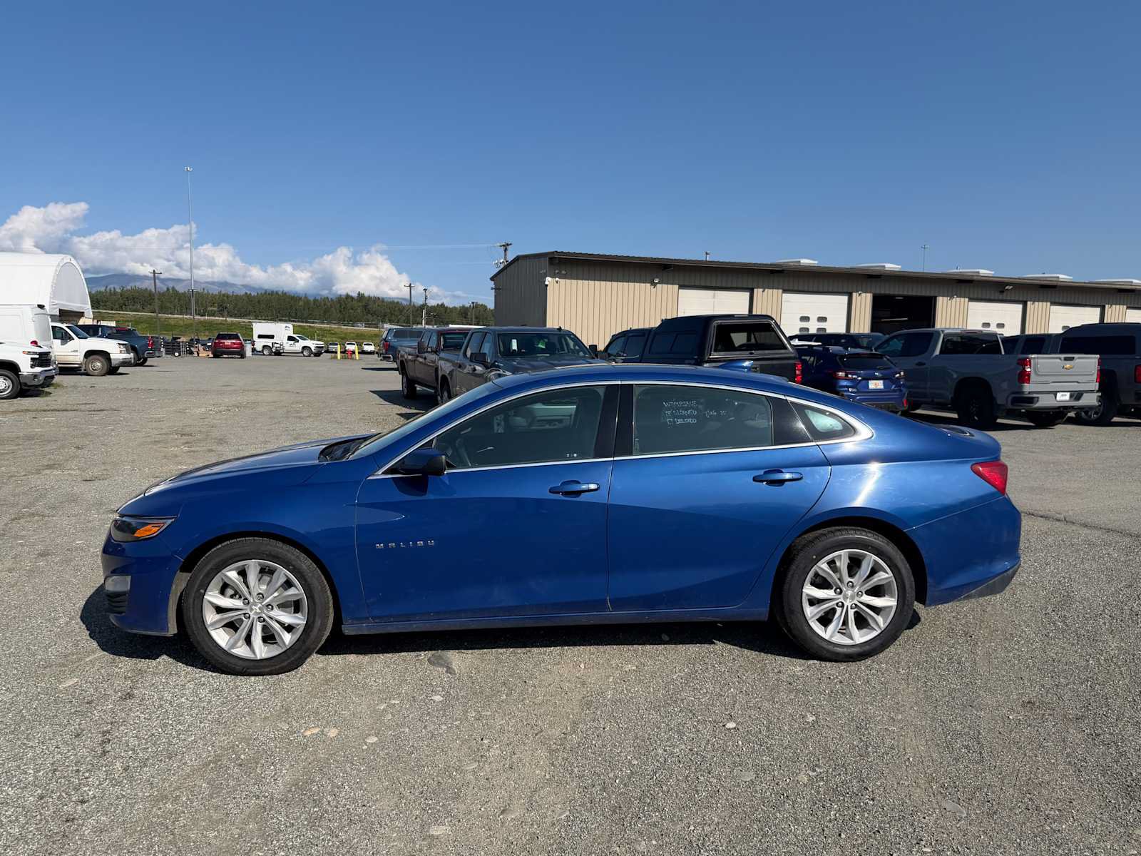 Used 2023 Chevrolet Malibu LT FWD image 2