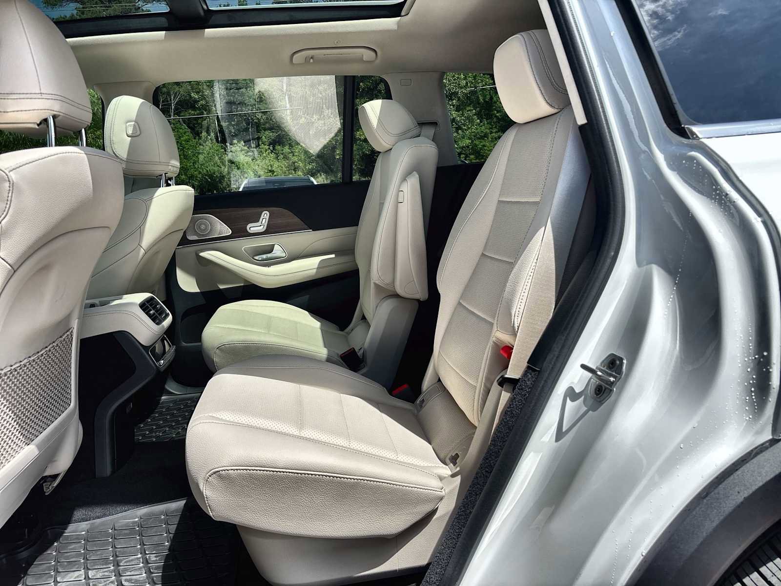 New 2026 Mercedes-Benz GLS 450 4MATIC image 4