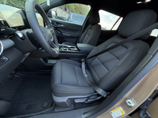 New 2027 Chevrolet Equinox LT w/ Midnight Edition FWD image 16