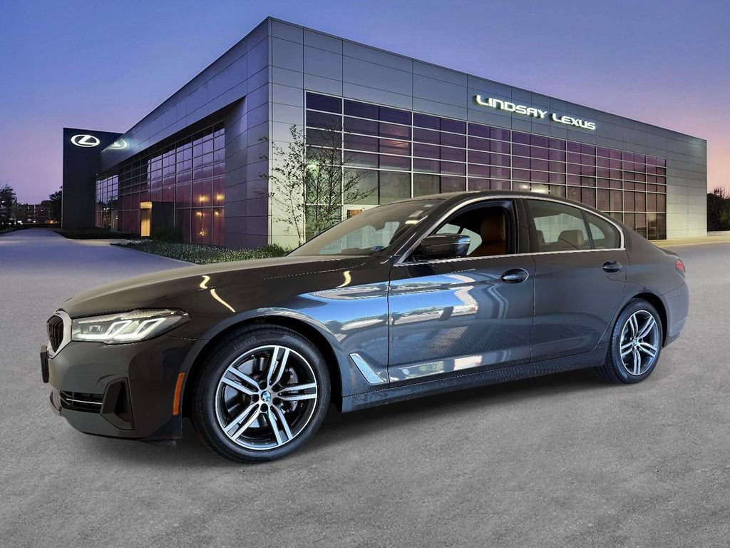 Used 2022 BMW 530i xDrive w/ Premium Package AWD/4WD video 1