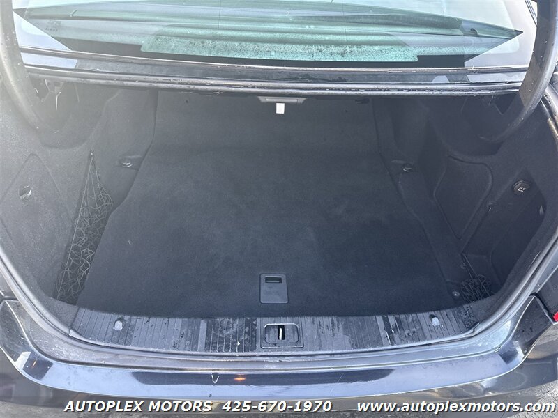 Used 2011 Mercedes-Benz E 550 Sedan image 12