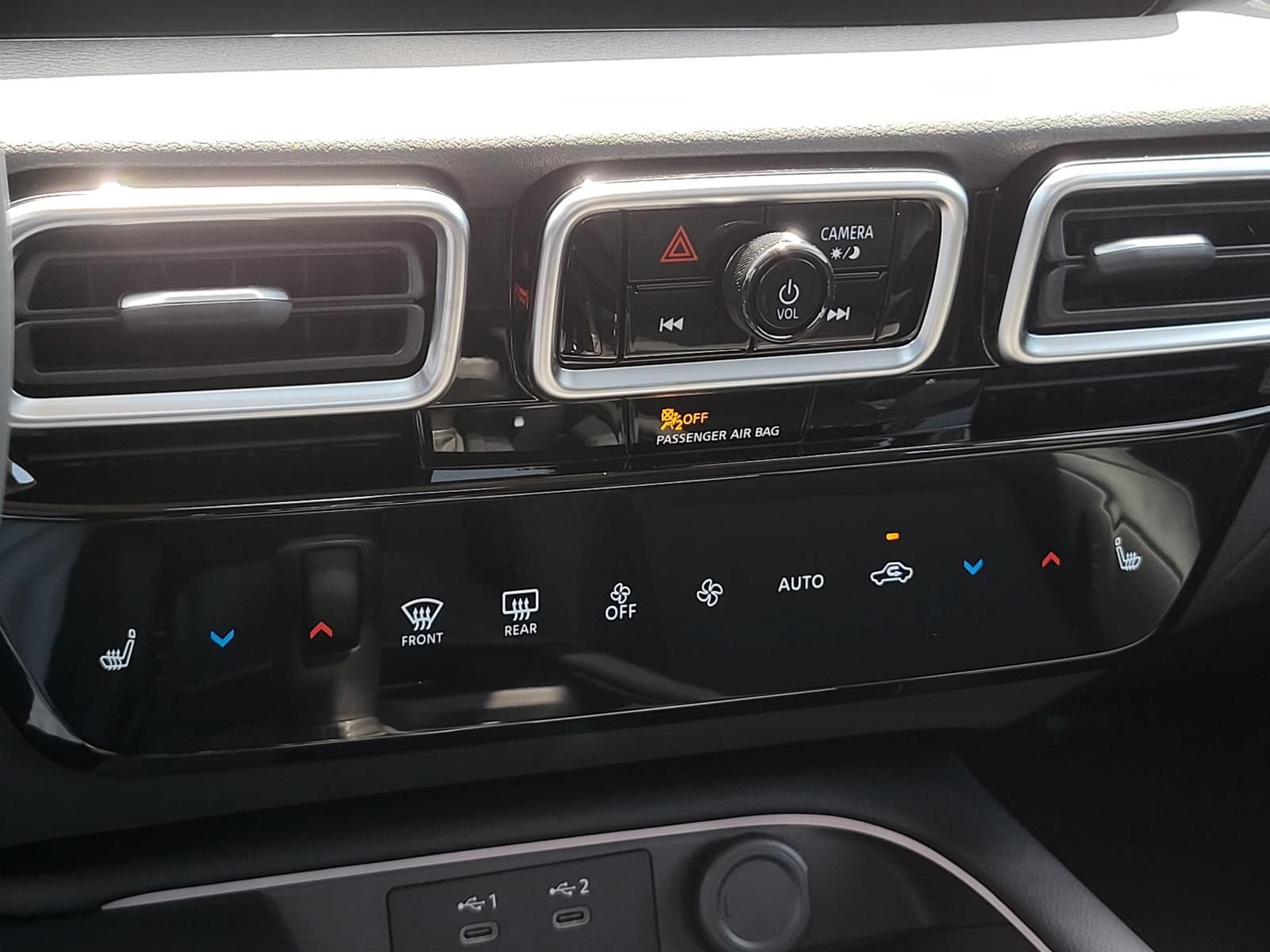 New 2026 Nissan Sentra SR w/ SR Premium Package FWD image 23