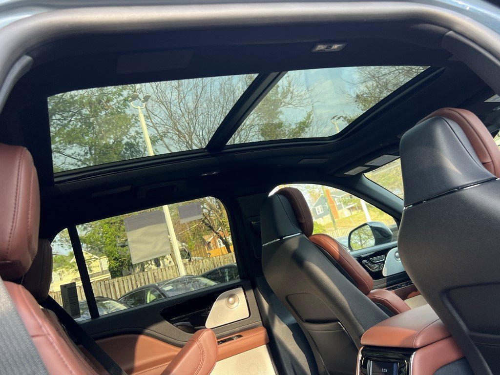 New 2026 Lincoln Aviator Reserve w/ Luxury Package AWD/4WD image 13