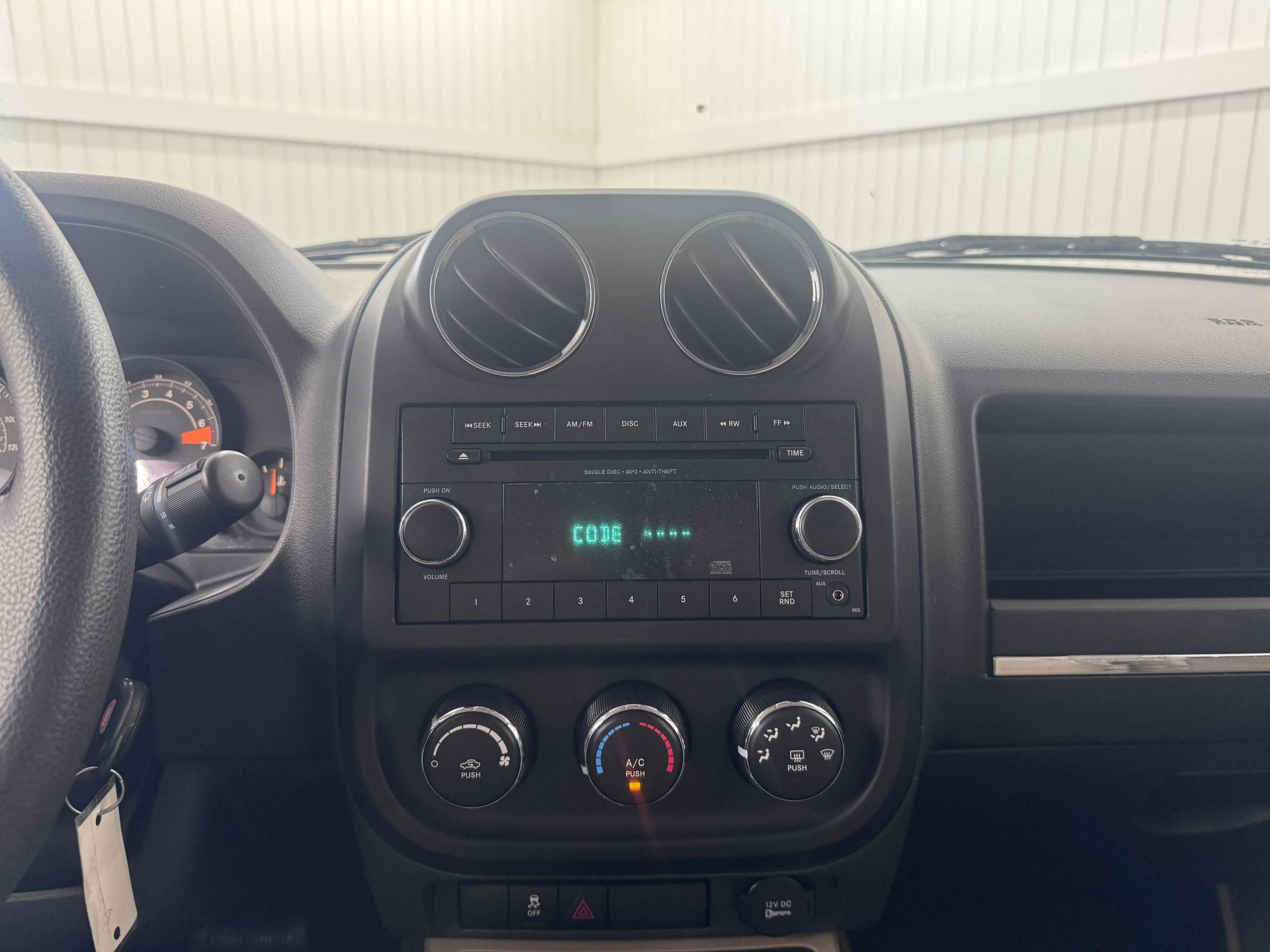 Used 2014 Jeep Patriot Sport w/ Power Value Group FWD image 18