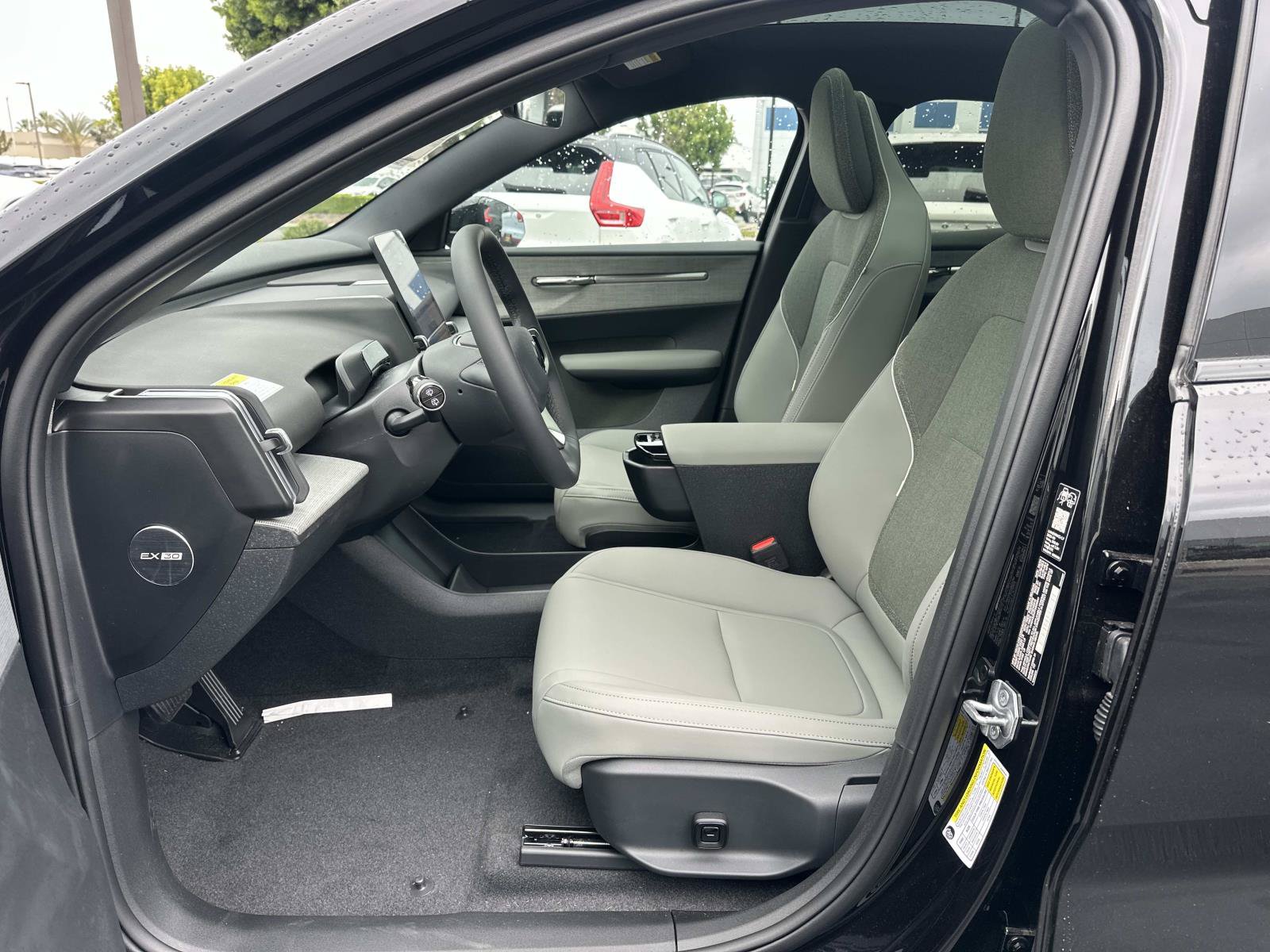 New 2026 Volvo EX30 Plus w/ Climate Package AWD/4WD image 12