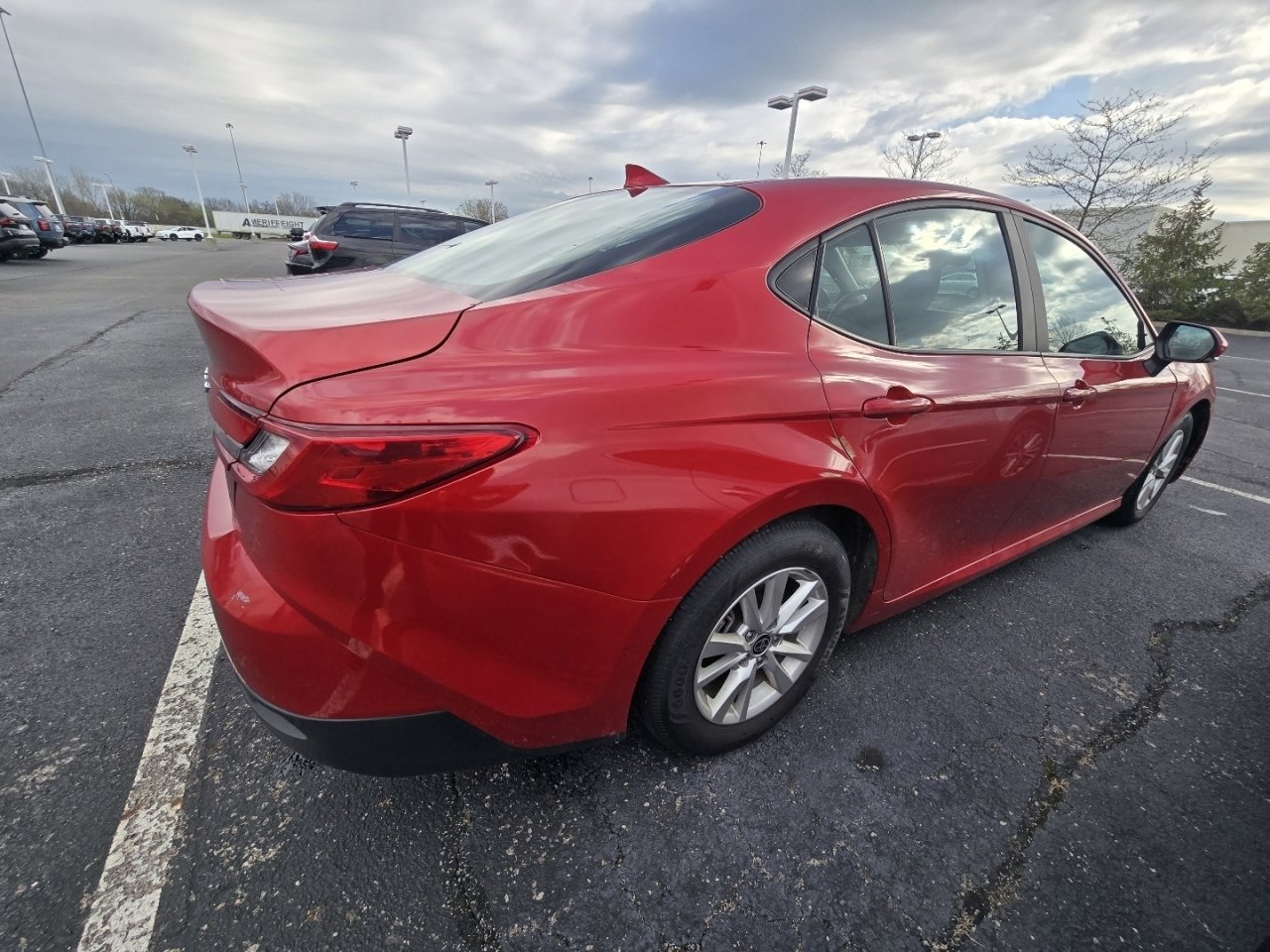 Used 2025 Toyota Camry LE image 8