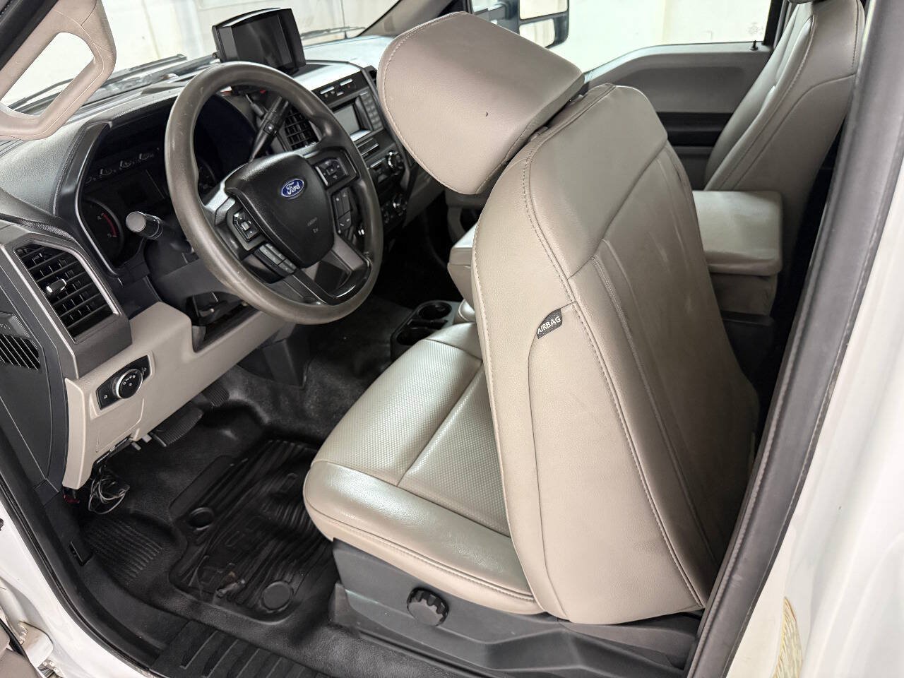 Used 2018 Ford F550 4x4 Regular Cab Super Duty image 47