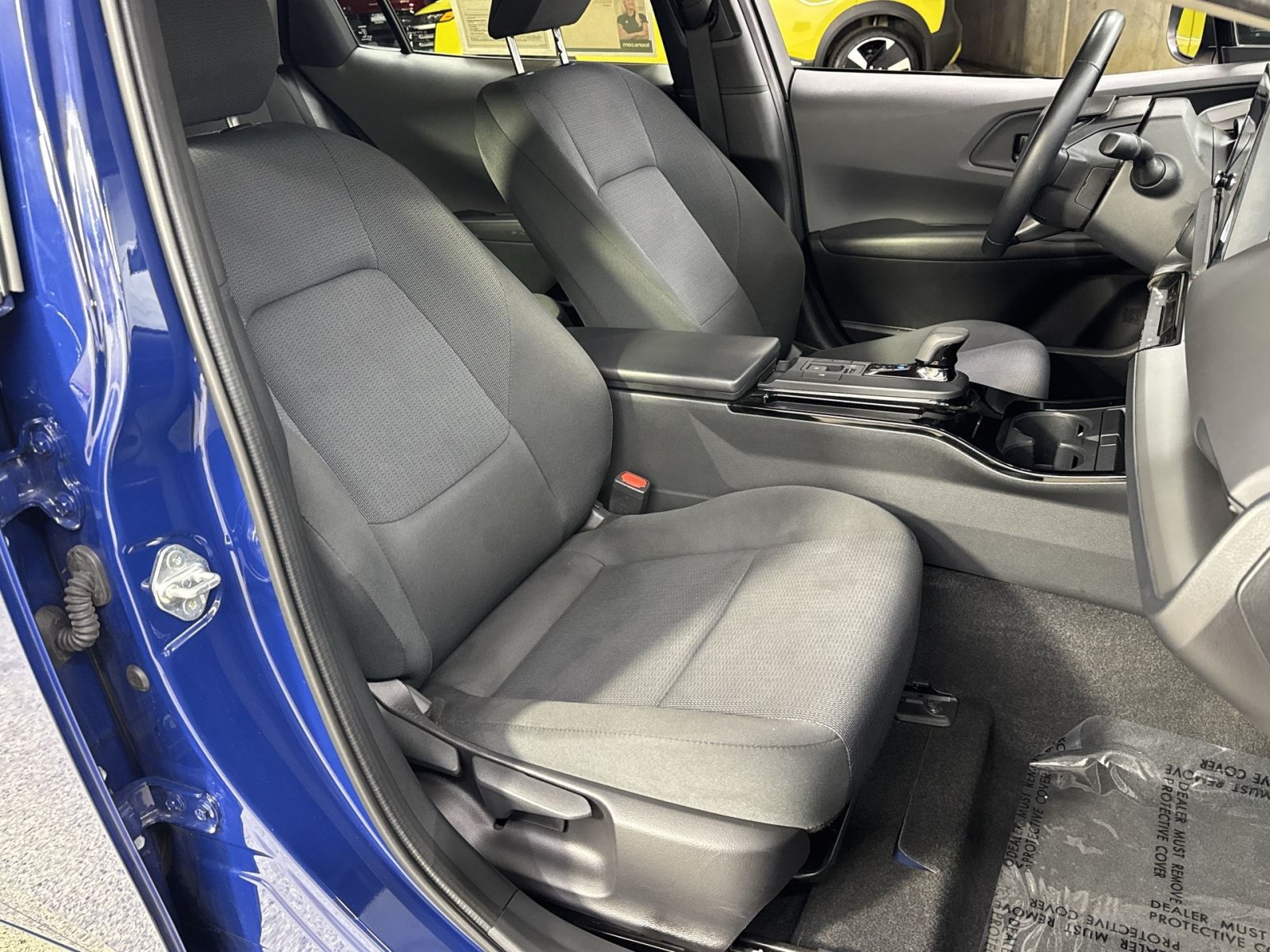 Used 2025 Toyota Prius LE FWD image 39