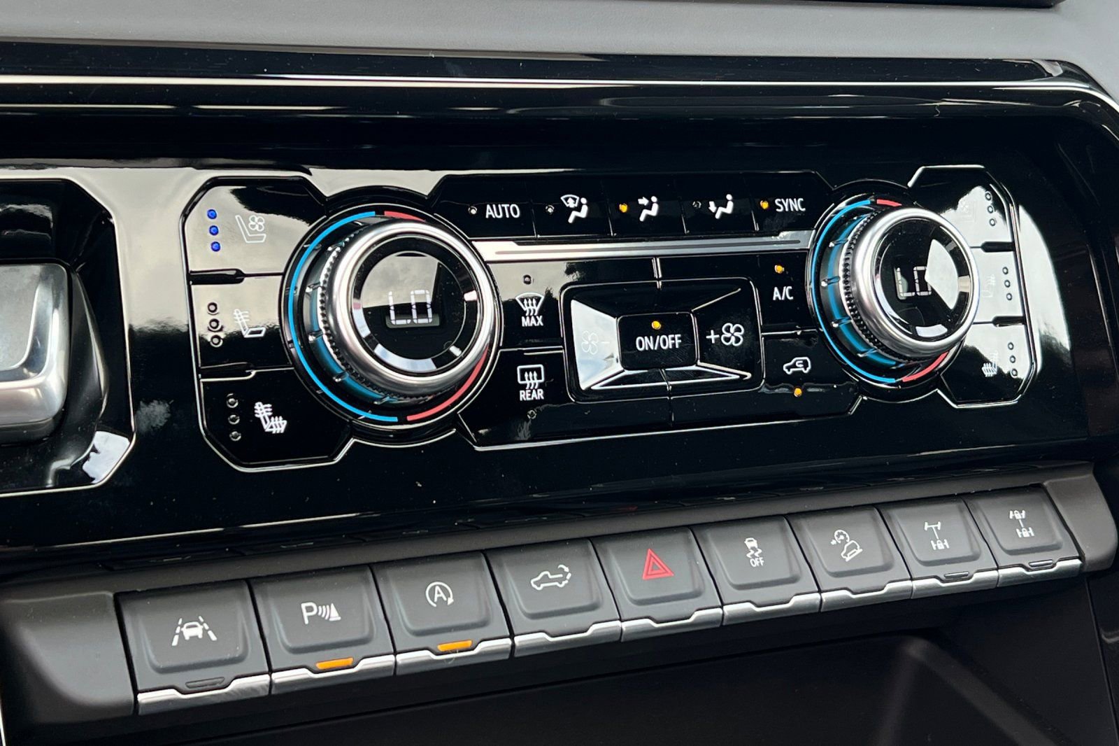 New 2026 GMC Sierra 1500 AT4X AWD/4WD image 19