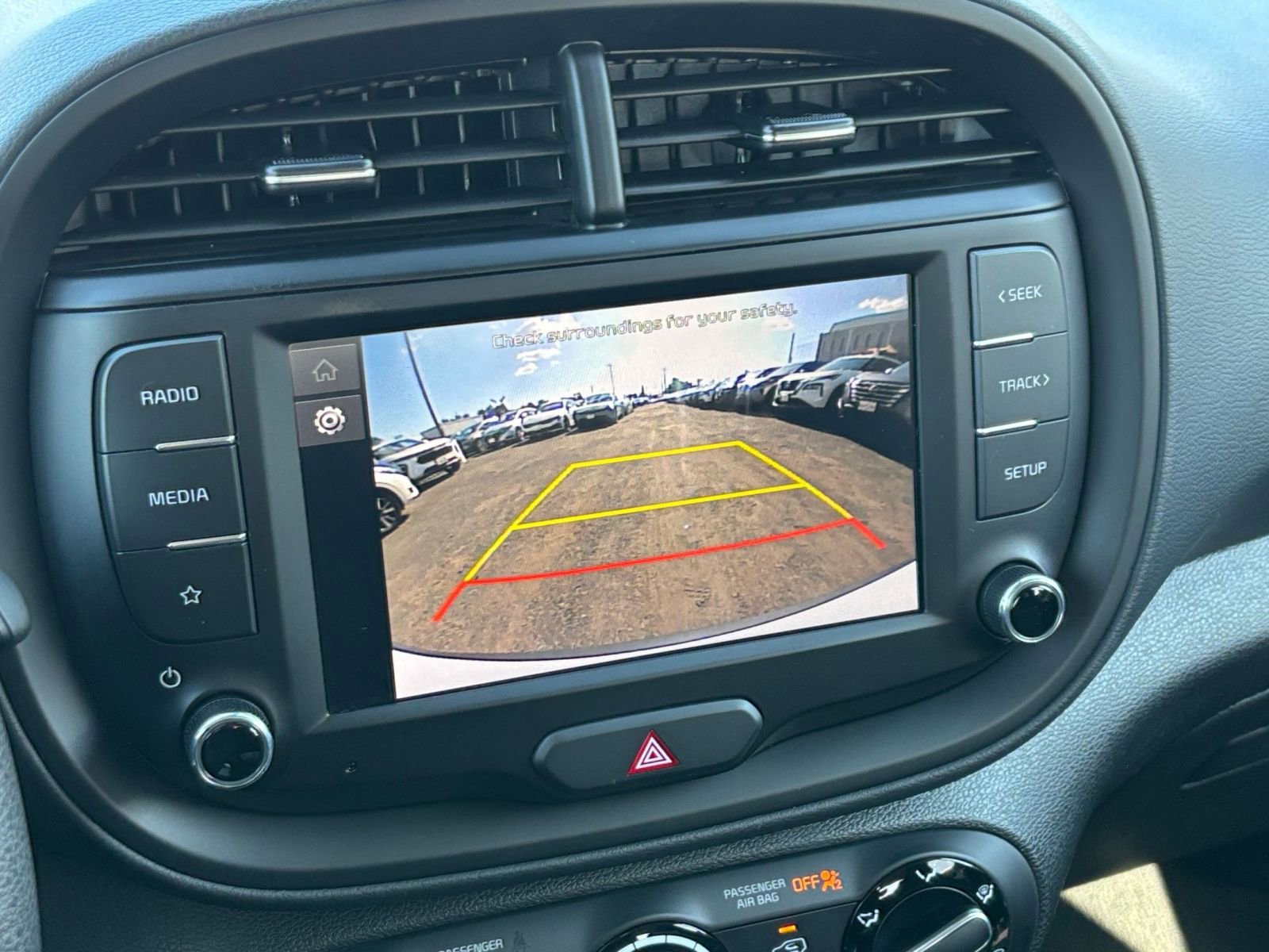 Used 2025 Kia Soul LX w/ LX Technology Package FWD image 22