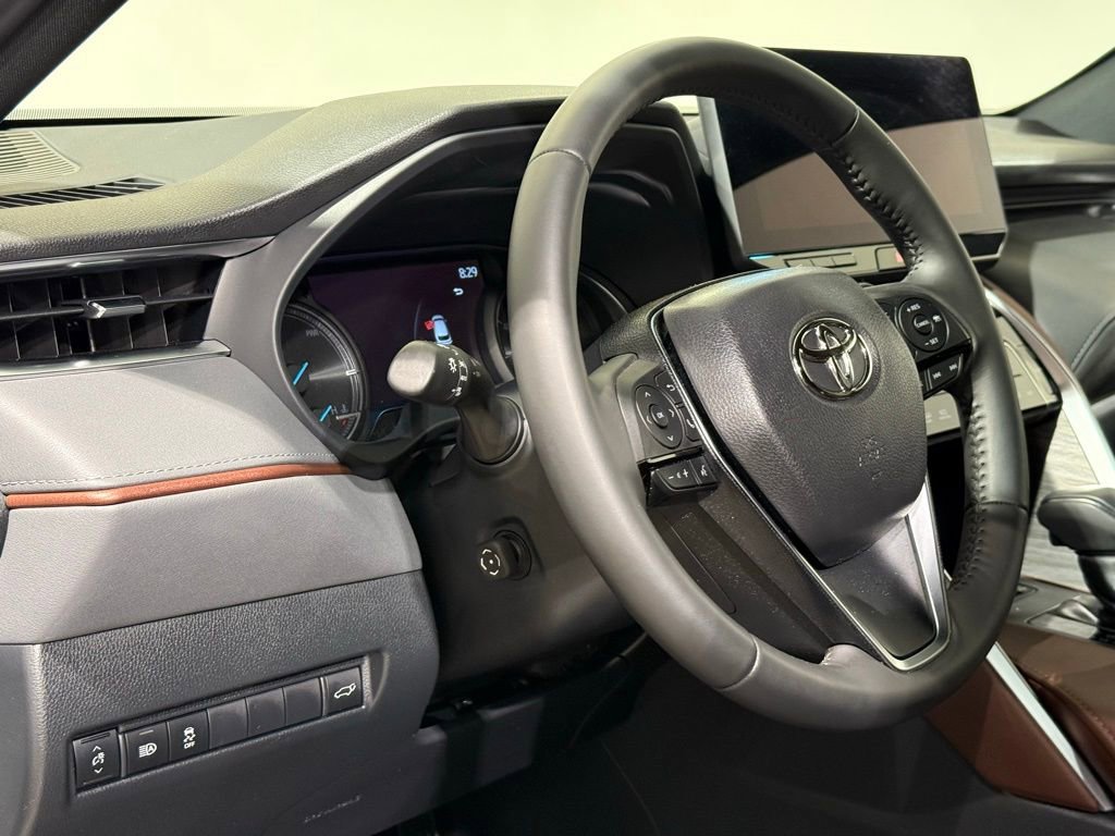 Certified 2024 Toyota Venza Limited AWD/4WD image 17
