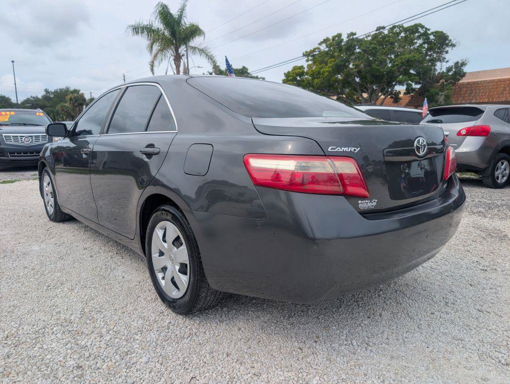 Used 2009 Toyota Camry SE FWD image 5